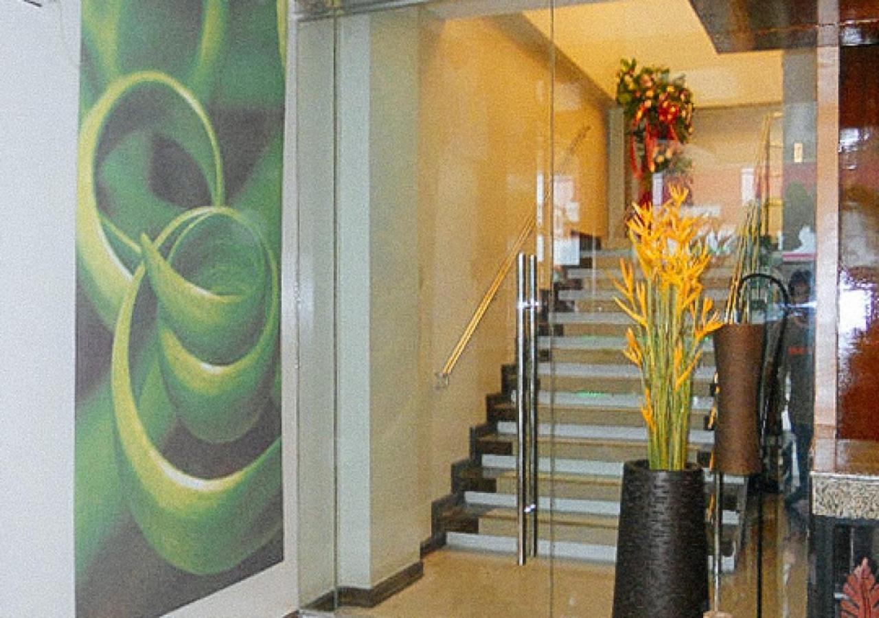 Sky Garden Hotel By Reddoorz Рохас Экстерьер фото